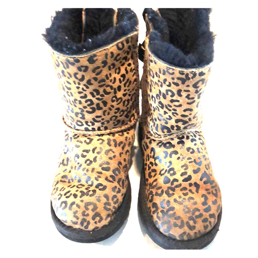 UGG leopard print girls Sz 13